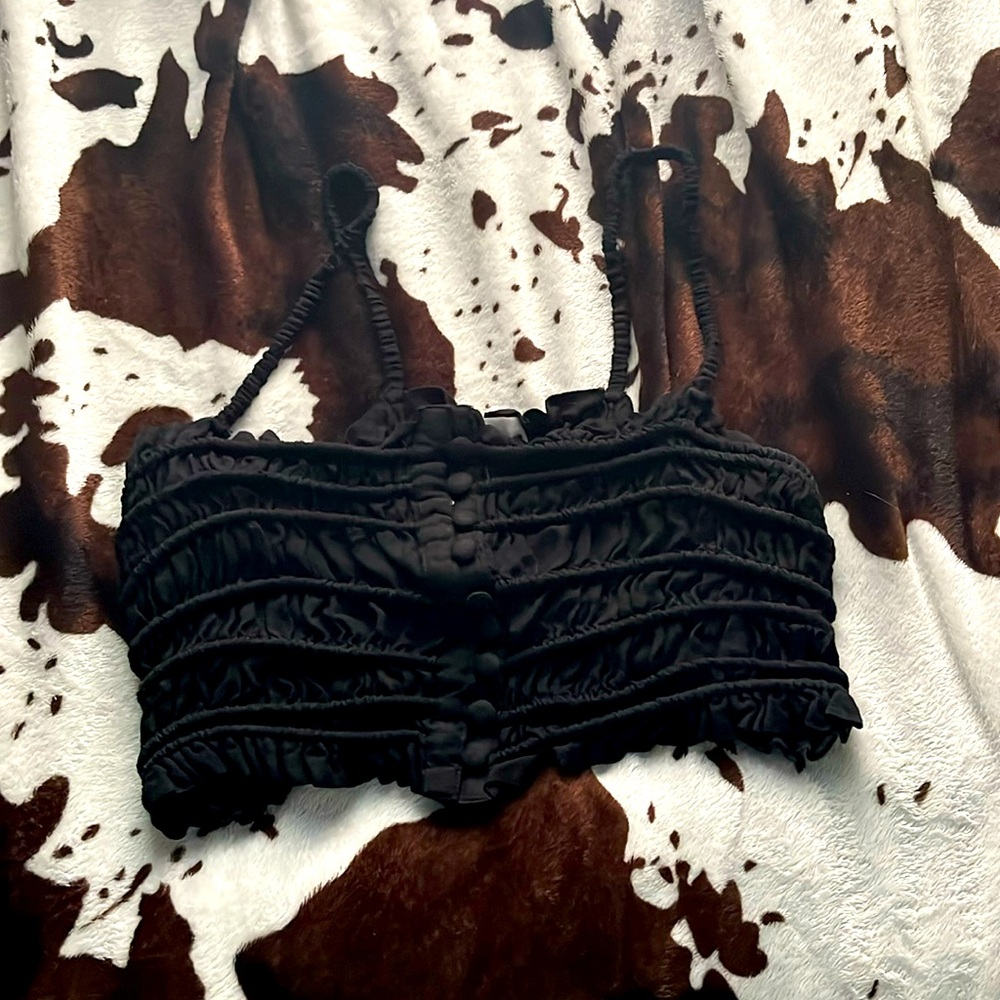 Cute black short top never worn needs a home